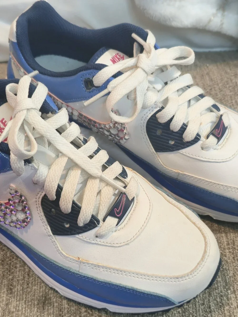 Nike Air Max Youth 6Y White & Royal Blue Rhinestone Swoosh Sneakers ✨